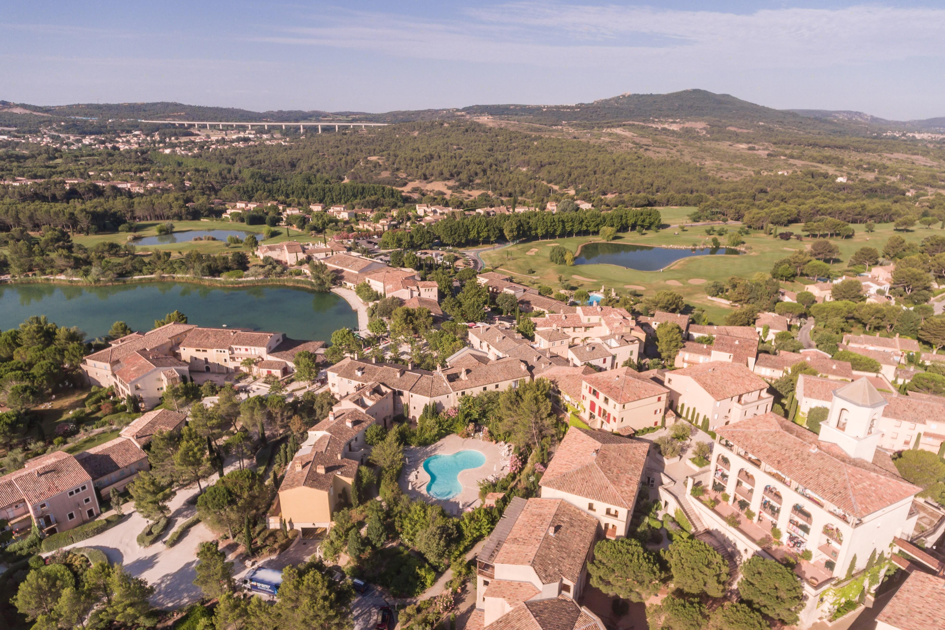Village Pierre & Vacances Pont Royal En Provence Mallemort Exteriör bild