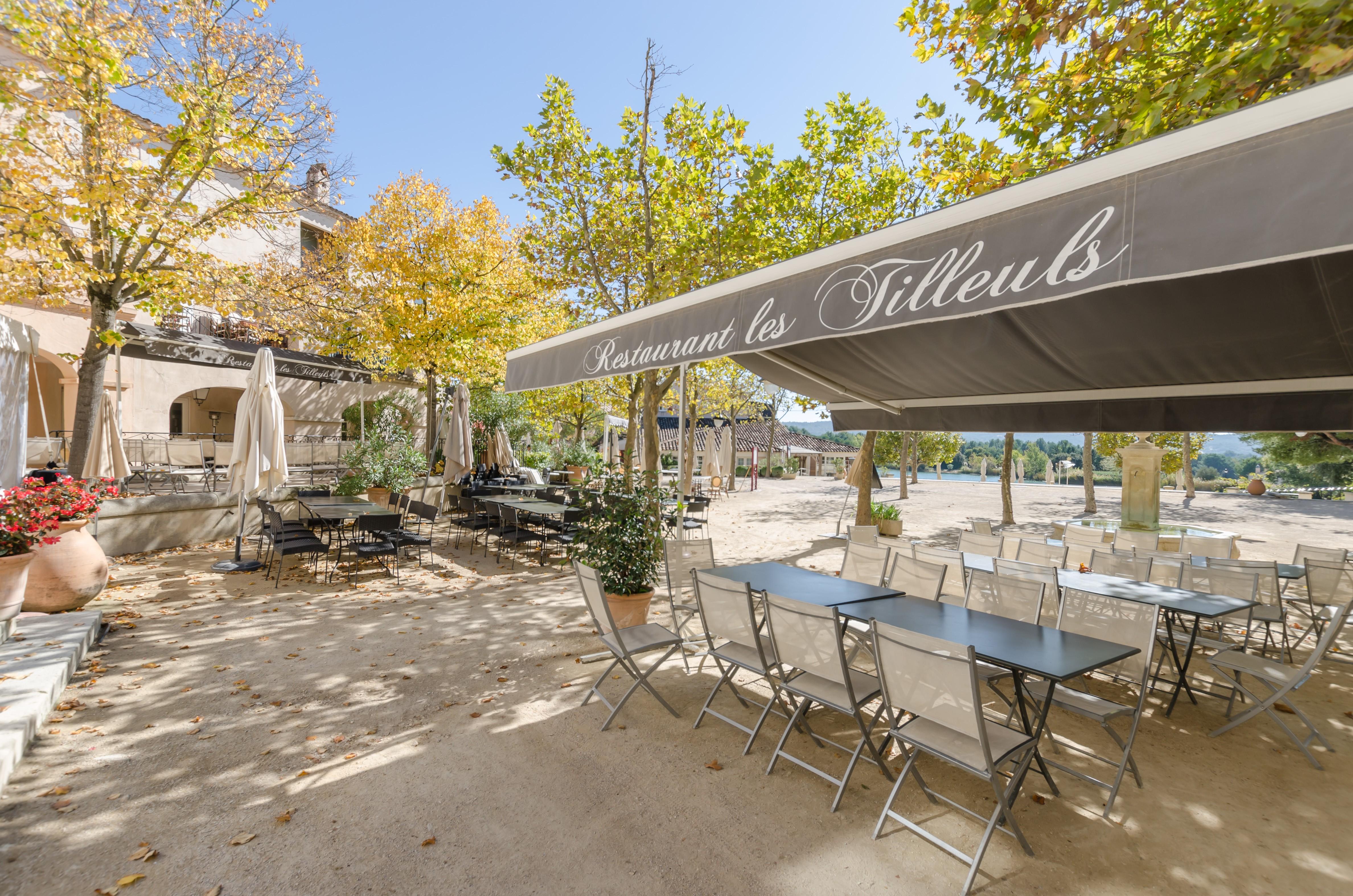 Village Pierre & Vacances Pont Royal En Provence Mallemort Exteriör bild