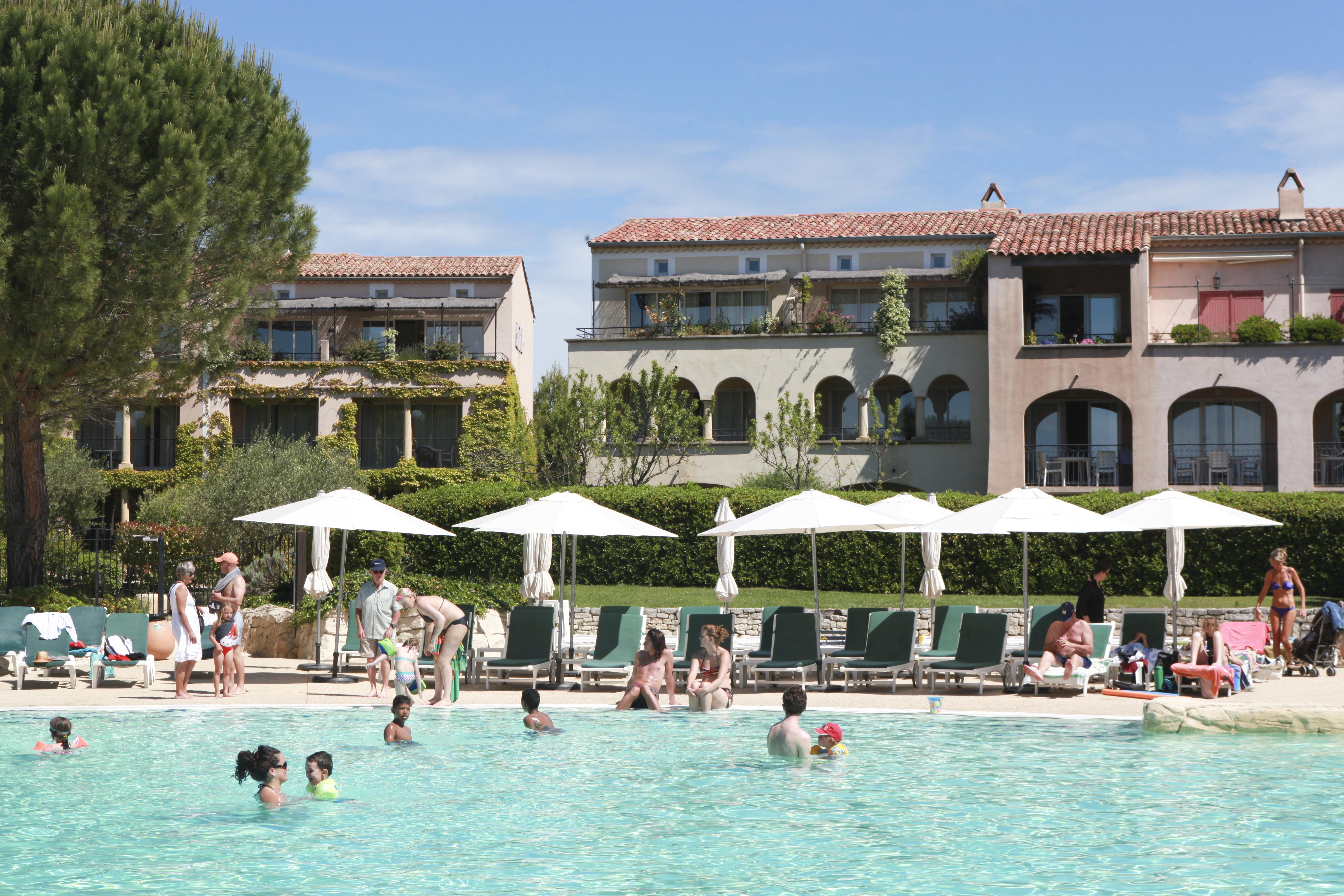 Village Pierre & Vacances Pont Royal En Provence Mallemort Exteriör bild