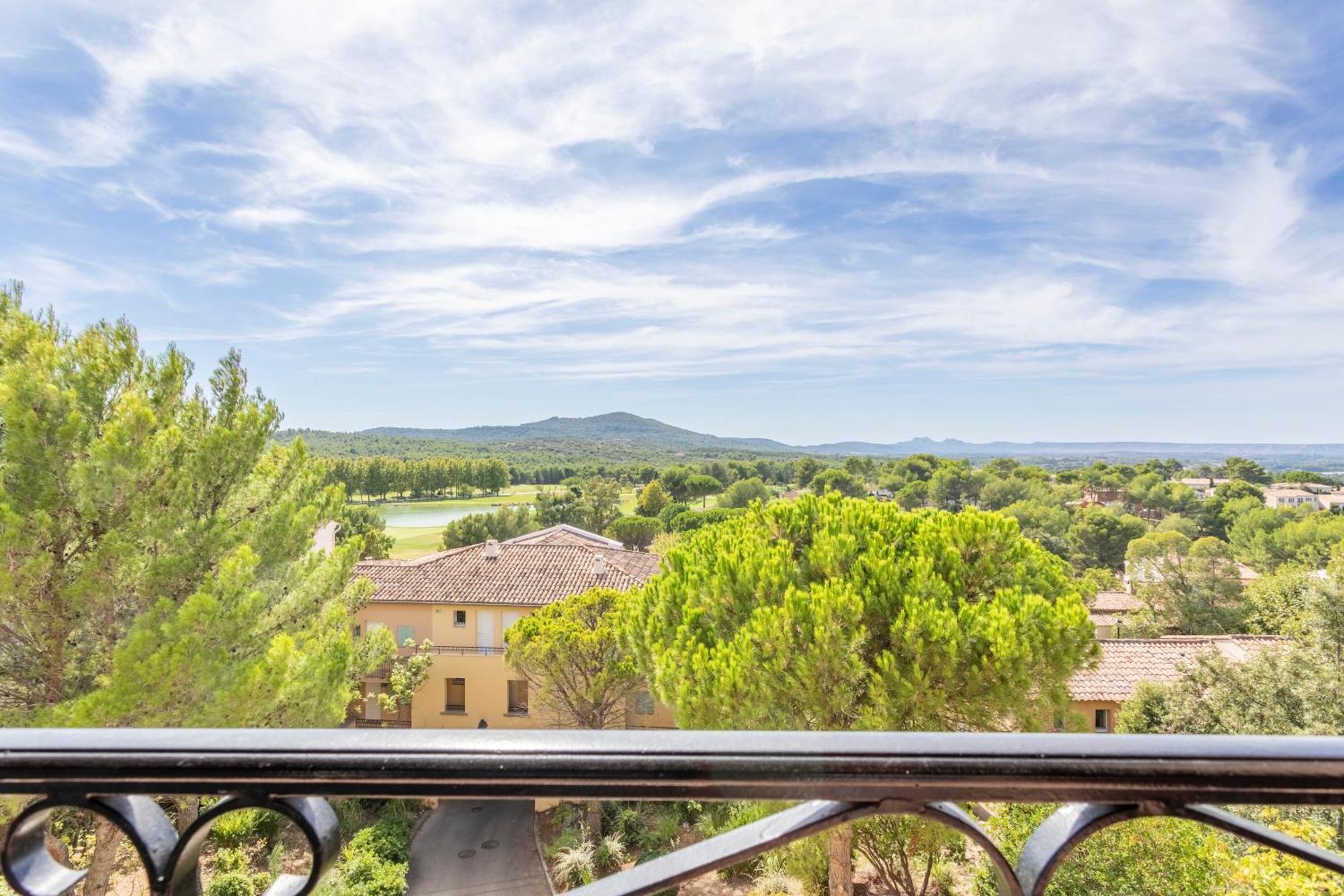 Village Pierre & Vacances Pont Royal En Provence Mallemort Exteriör bild