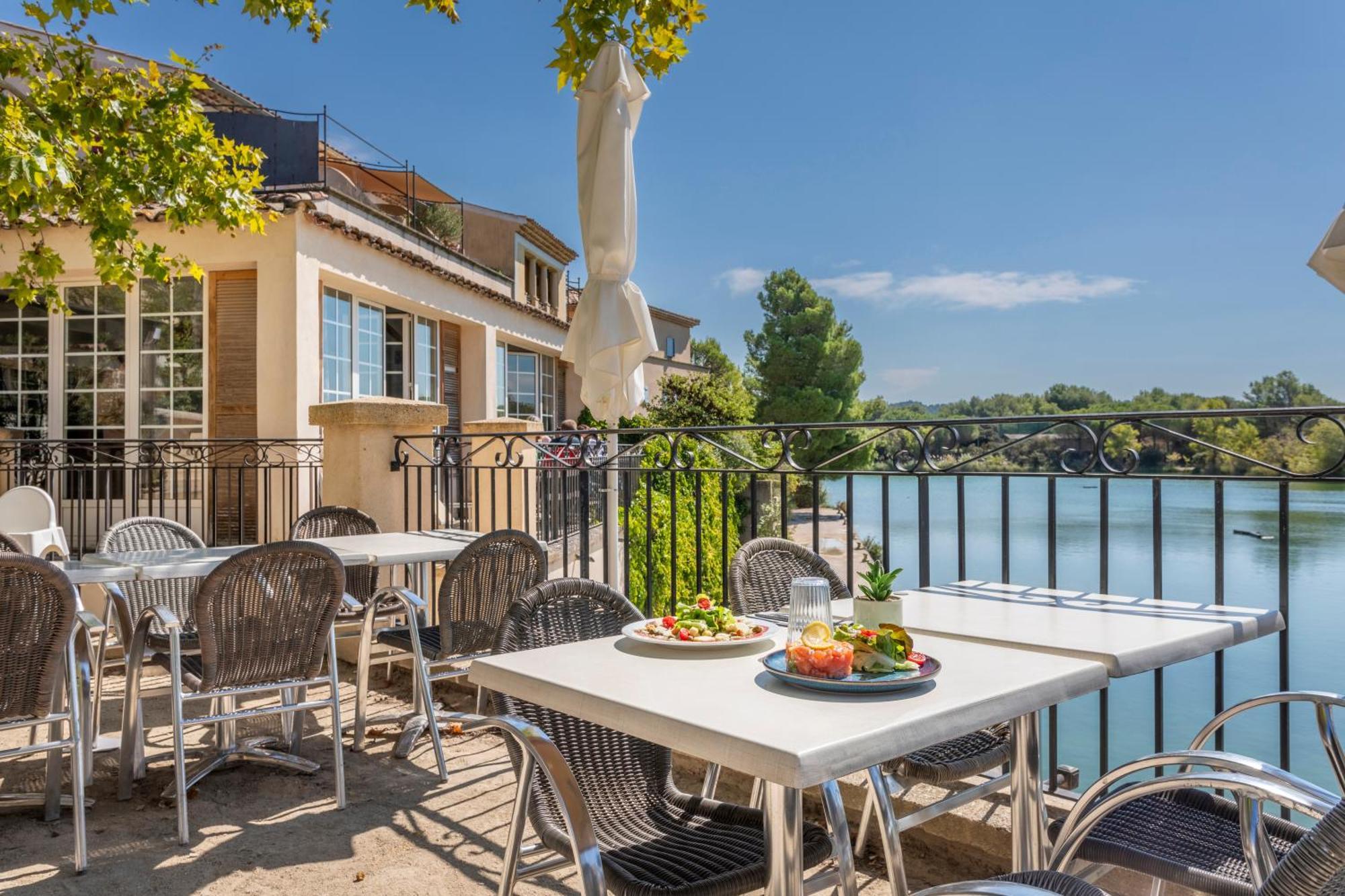 Village Pierre & Vacances Pont Royal En Provence Mallemort Exteriör bild