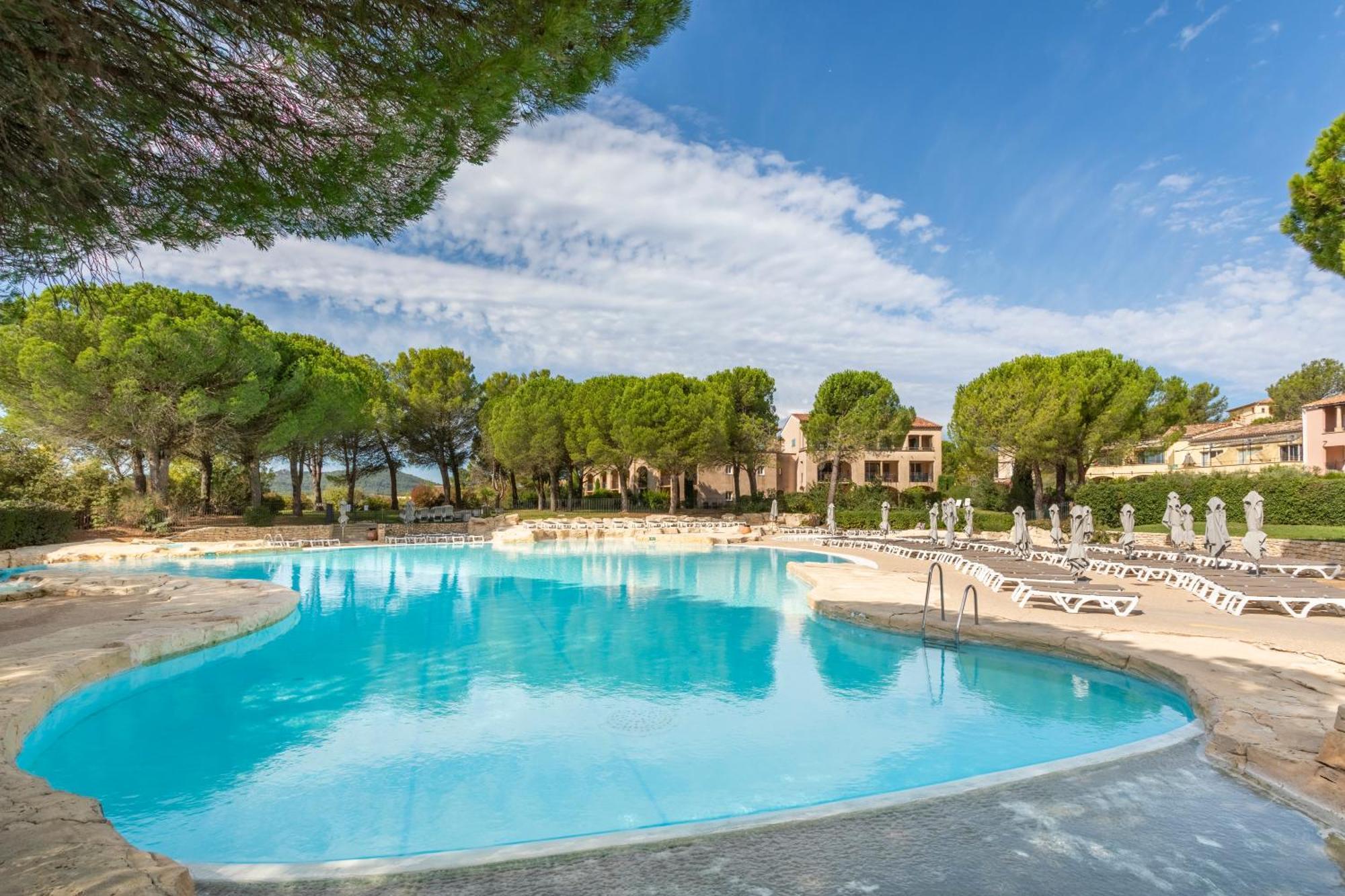 Village Pierre & Vacances Pont Royal En Provence Mallemort Exteriör bild